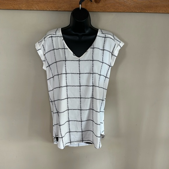 Express Tops - Express B&W Blouse